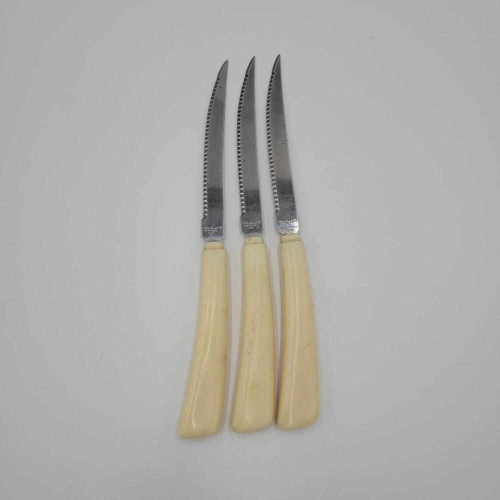 Quikut Kitchen Utensil Steak Knives One Size Cream Serrated Stainless Steel